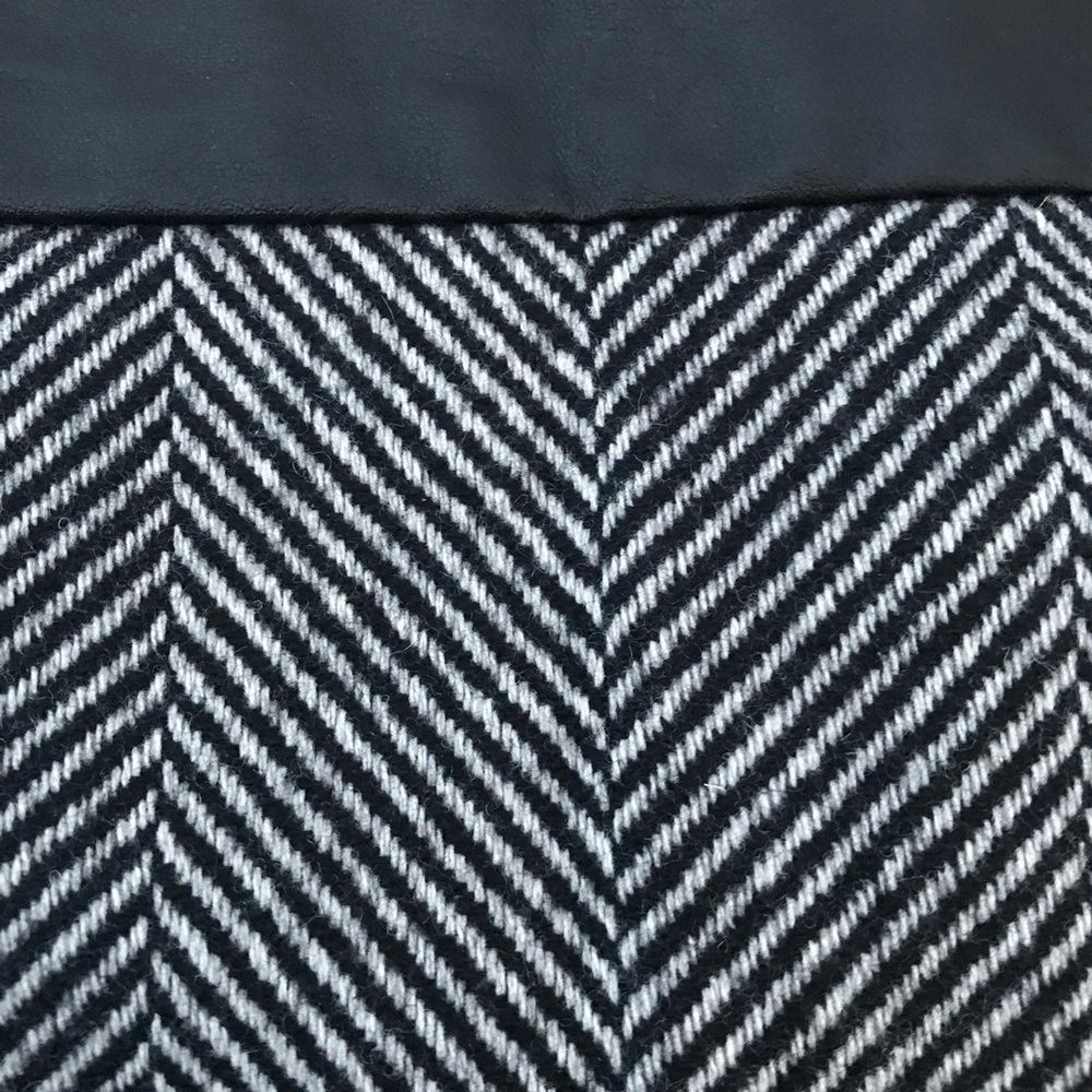Herringbone skirt - Picture 2 of 4